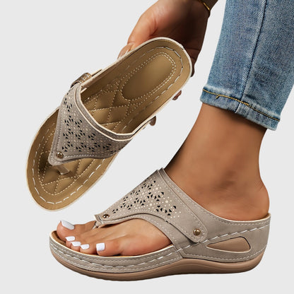 Livia | Soft Beach Sandals