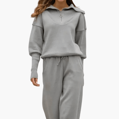 Classic 2-Piece Outfit for Women