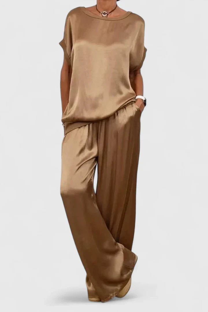 Relaxed Fit 2-Piece Outfit Set