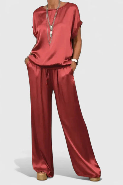 Relaxed Fit 2-Piece Outfit Set