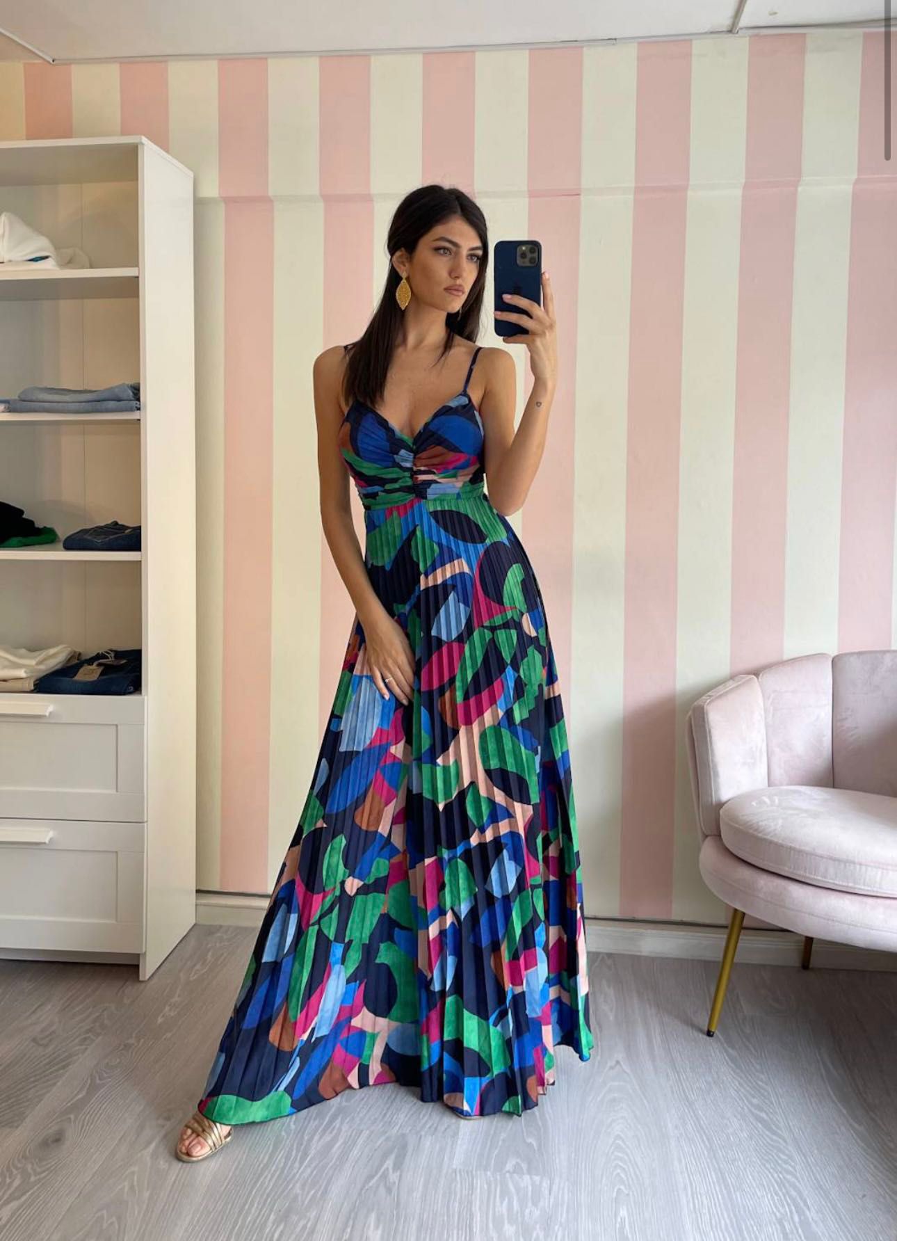 Flowy Summer Dress with Thin Straps and Flared Skirt