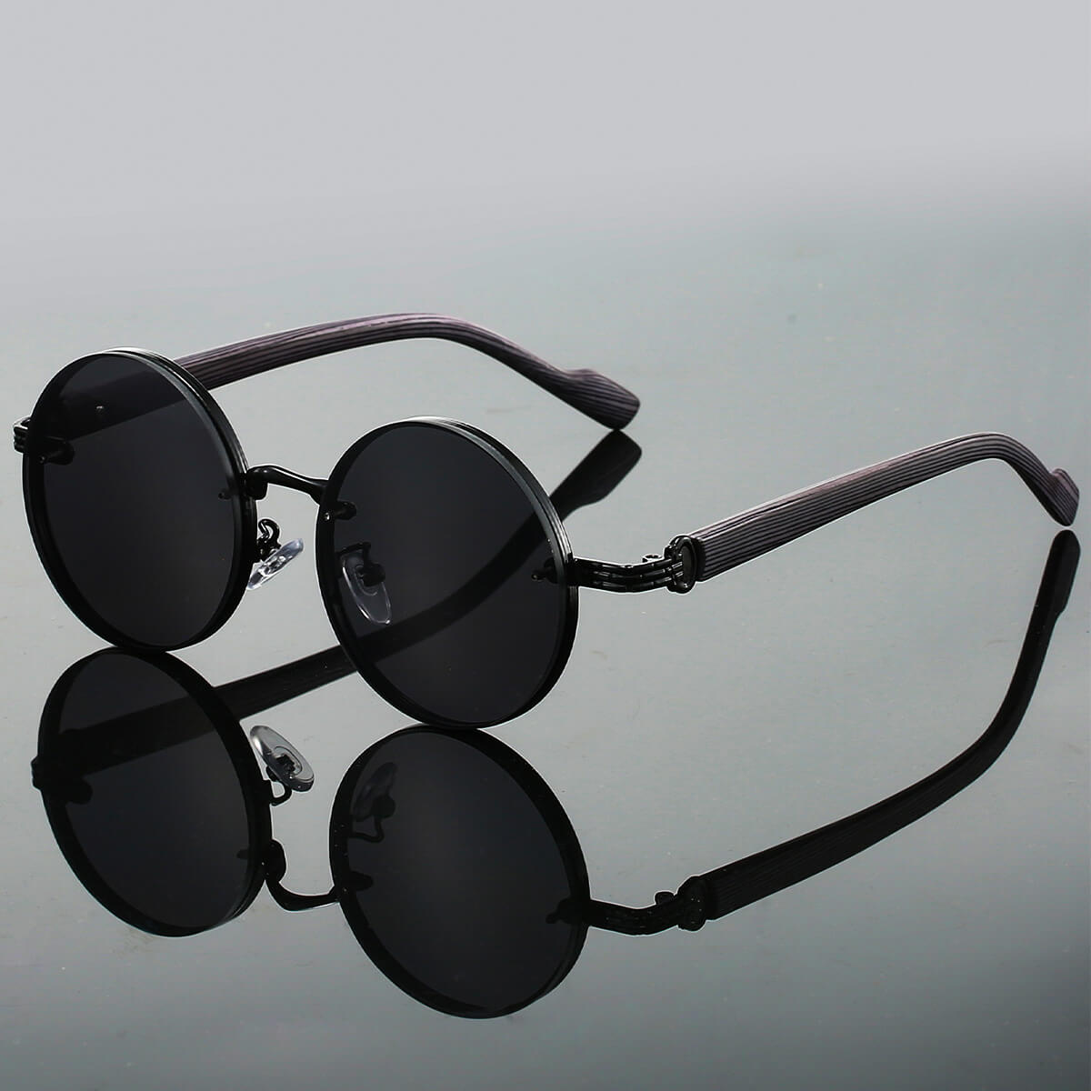 Retro Style Round Shades with Contrast Frames