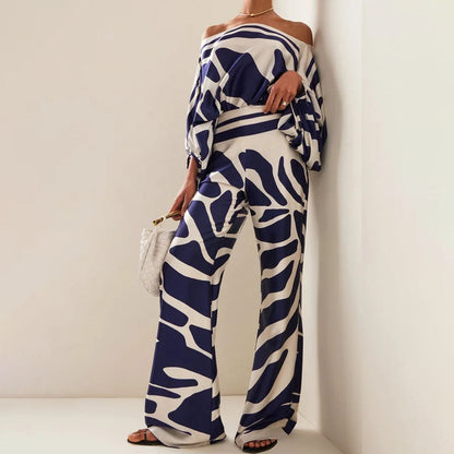 Ladies 2-Piece Outfit - Feminine Top - Wide Leg Pants