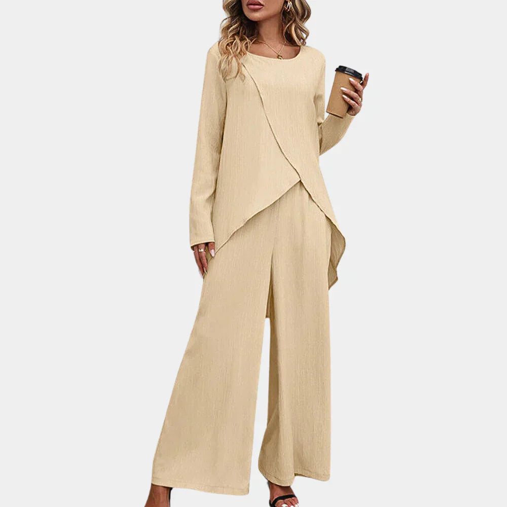 Classic 2-Piece Ladies Pantsuit Outfit