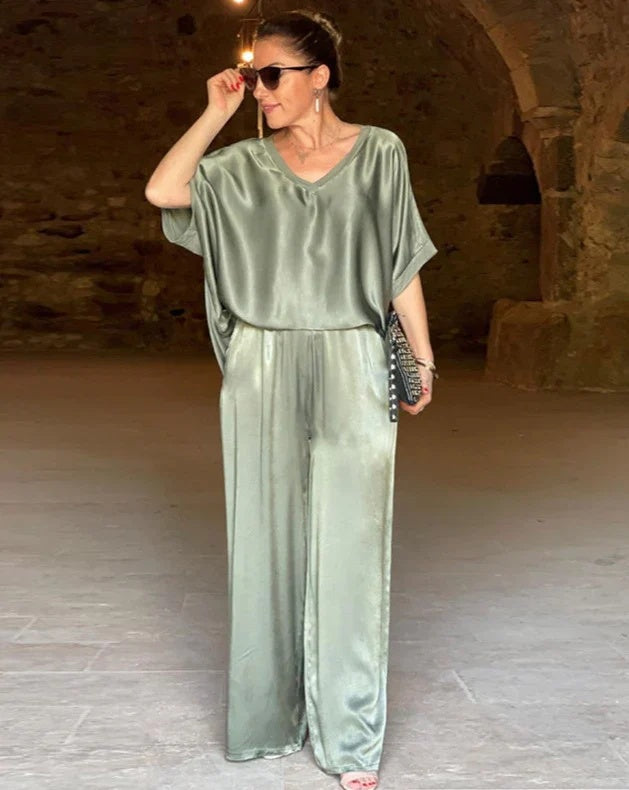 Chic Ladies 2 Piece Top and Pant Set - Olytrend