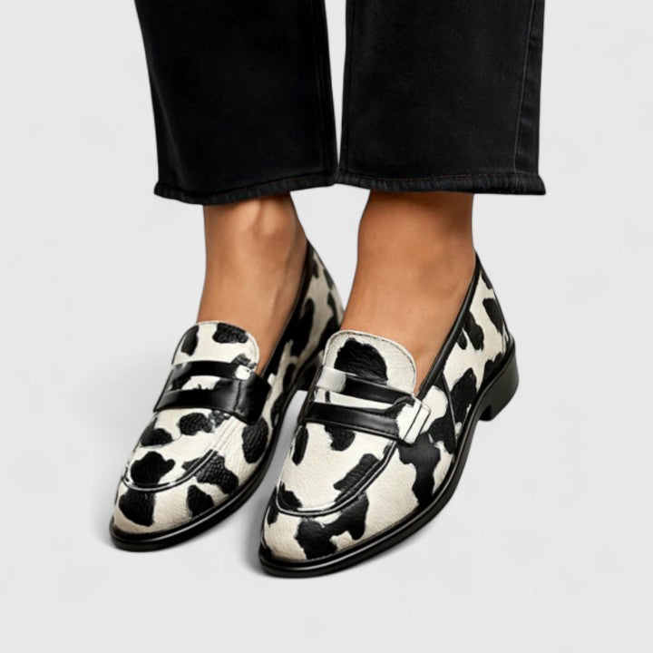 Relaxed Fit Slip On Shoes - Olytrend