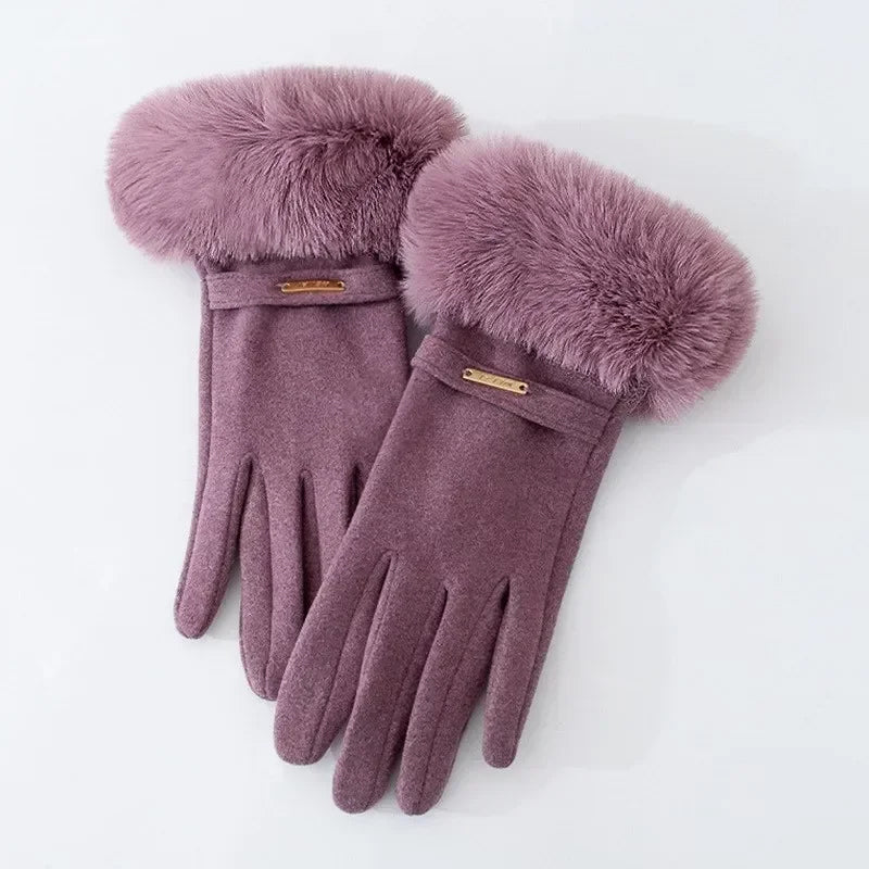Warm Fitted Gloves with Metal Accent Cuff