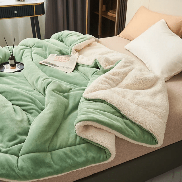 Cozy Fleece Sherpa Throw Blanket With Dual-Sided Plush Design