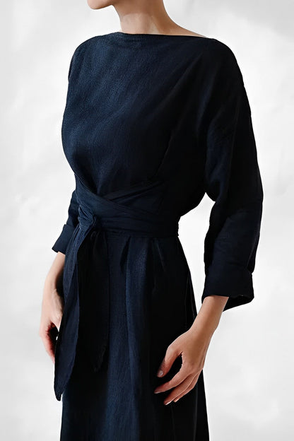 Elegant Long Dress with Ribbon Accent