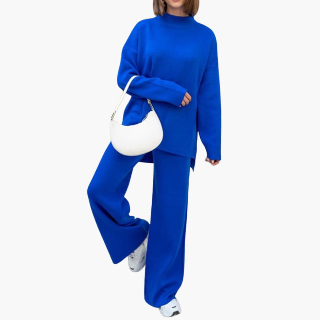 Comfy Women's Sweat Suit with Hoodie and Joggers - Olytrend