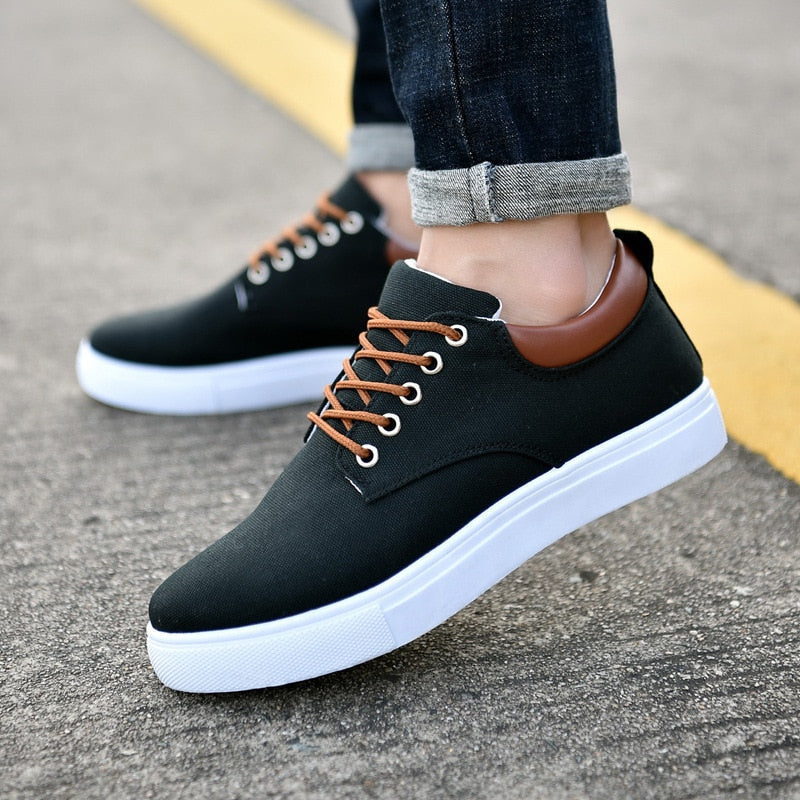 Men's Canvas Sneakers with Cushioning and Arch Support - Nocini