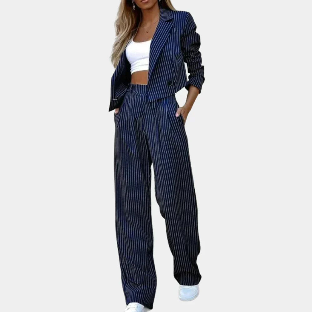 Classic 2-Piece Ladies Outfit - Easy Wear & Comfort