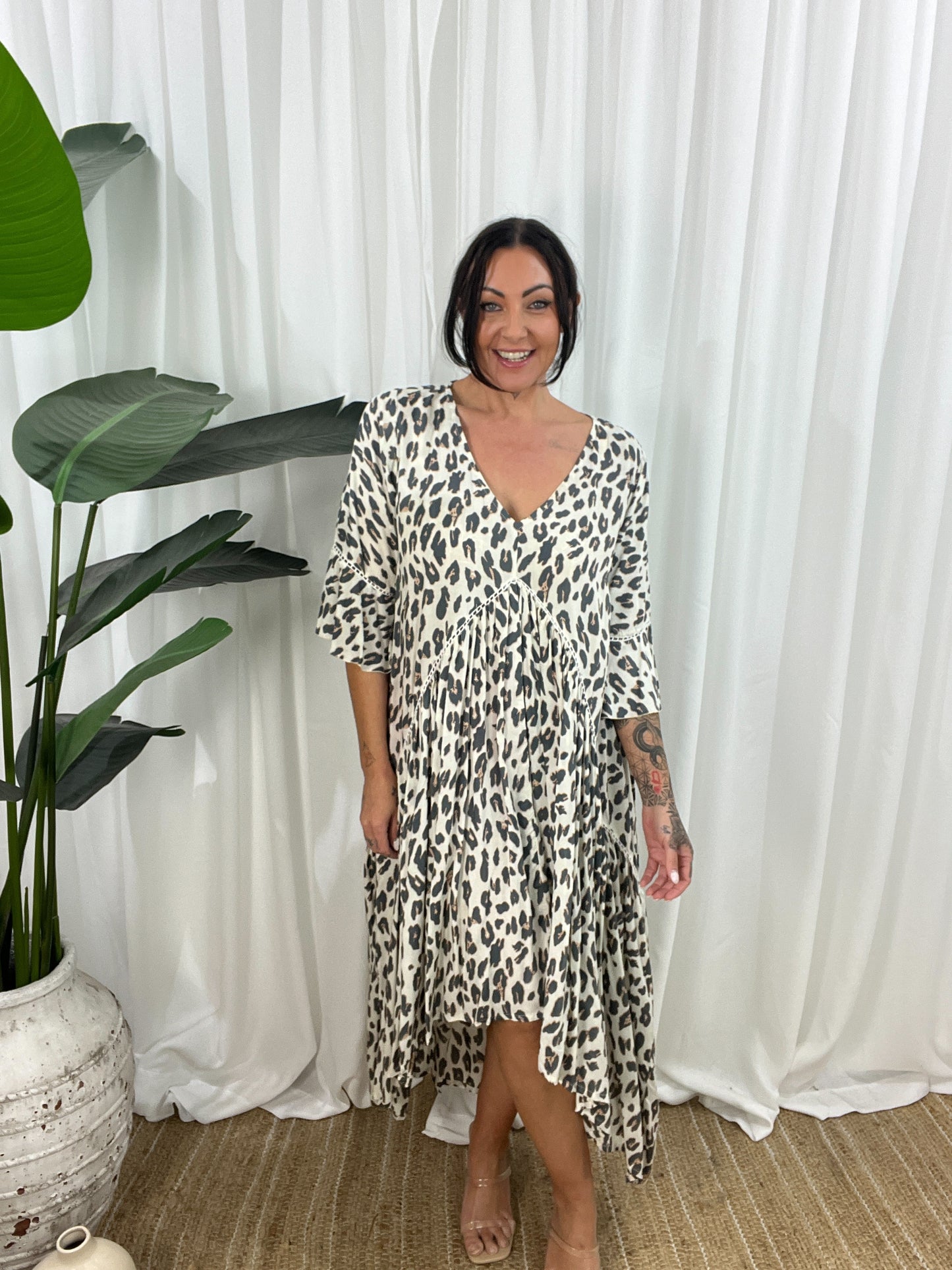 Relaxed Fit V-Neck Animal Print Women's Dress - Nocini