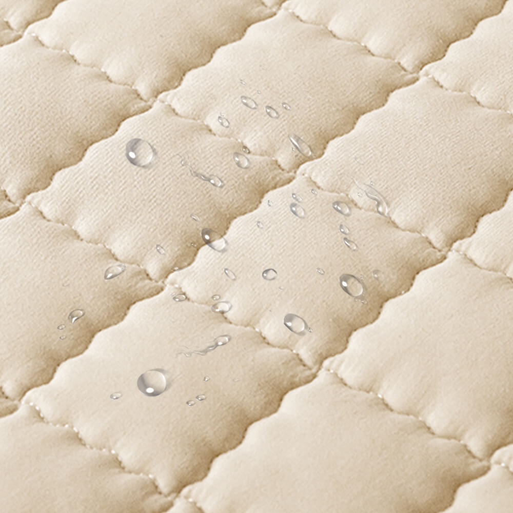 Waterproof Quilted Fitted Sheet With Elasticized Edges