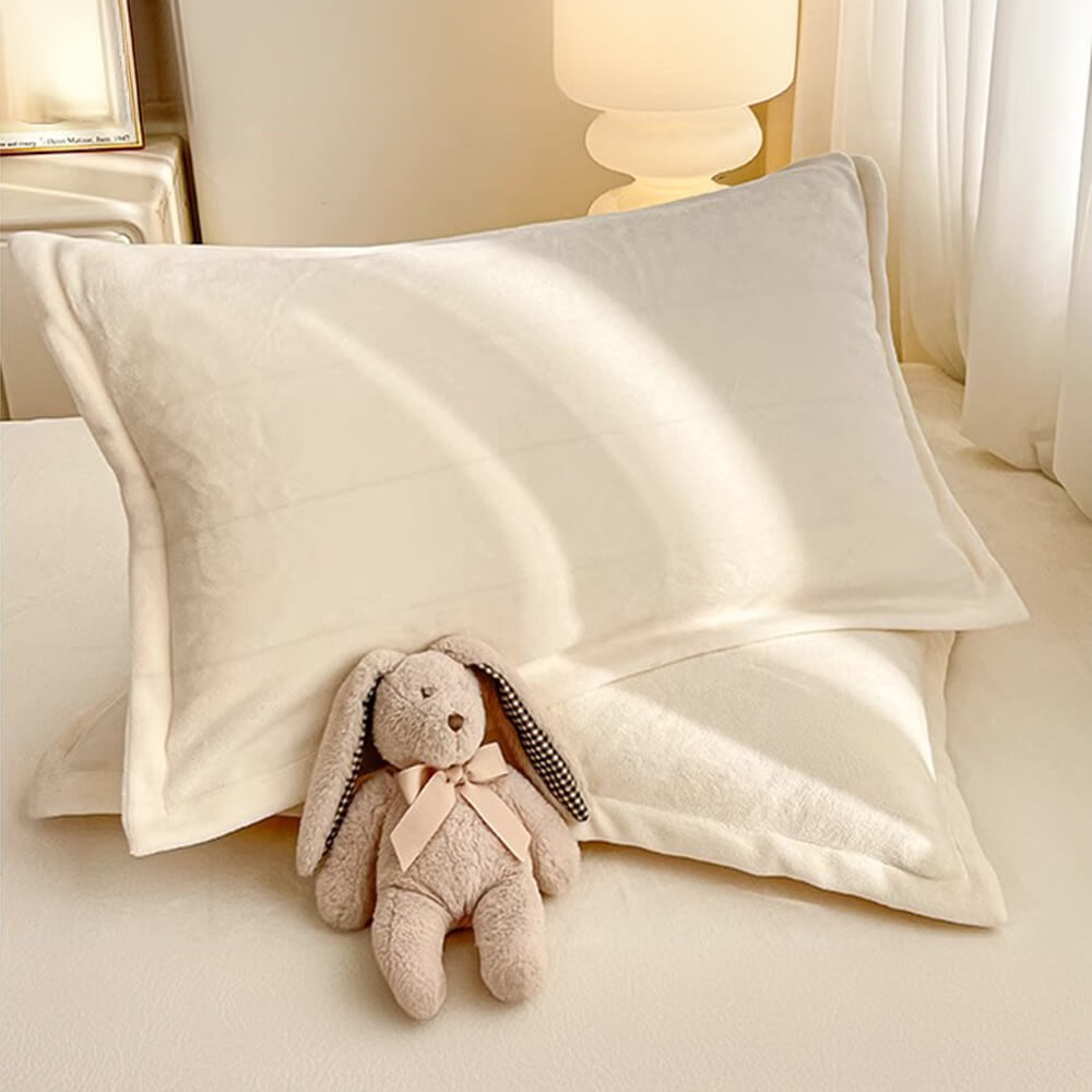 Contemporary Velvet Fitted Sheet With Plush Texture
