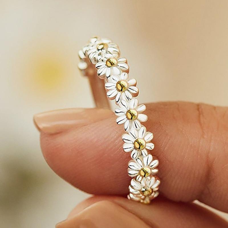 Flexible Sterling Floral Ring - Nocini