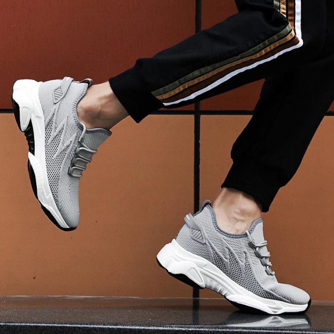 Trendy Men's Thick Sole Casual Sneakers