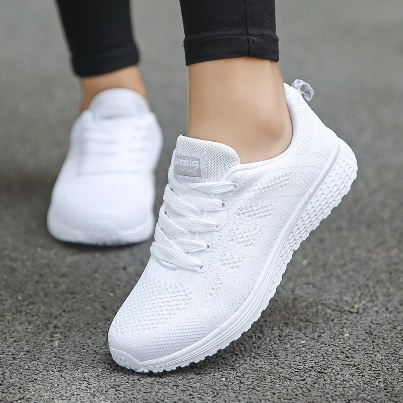 Comfy Women's Sneakers Round Toe Style - Nocini