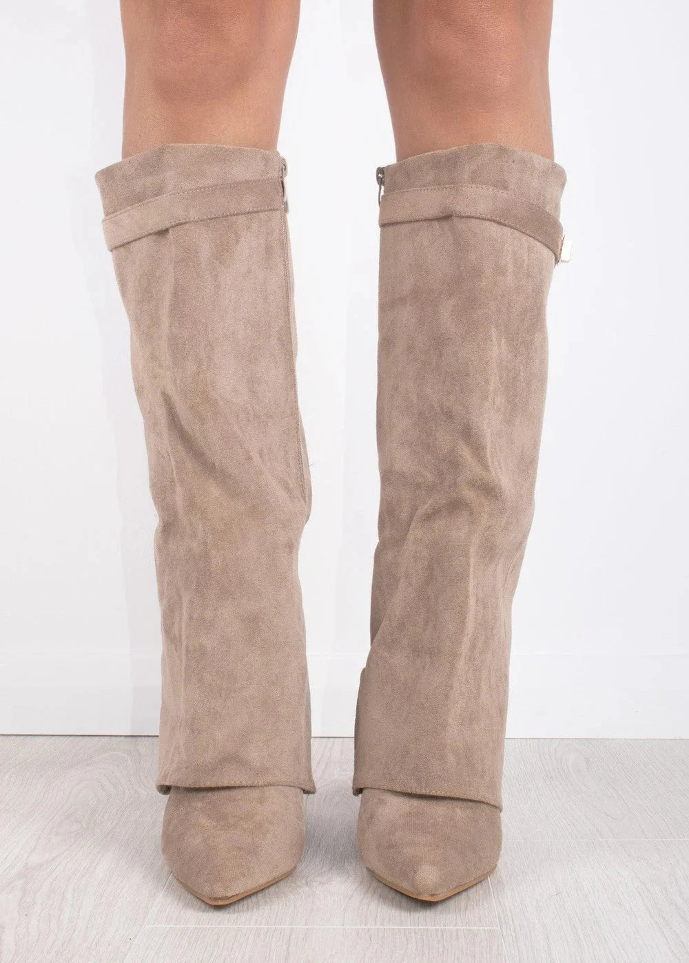 Ladies Fashionable Tall Boots Pointed Toe