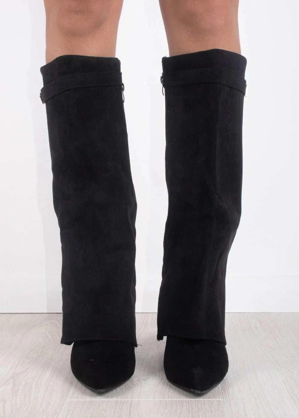 Ladies Fashionable Tall Boots Pointed Toe