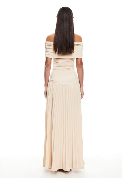 Lightweight Maxi Dress for Easy Summer Fashion
