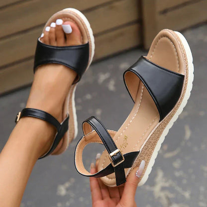 Nevaeh - Adjustable Buckle Beach Sandals - Nocini
