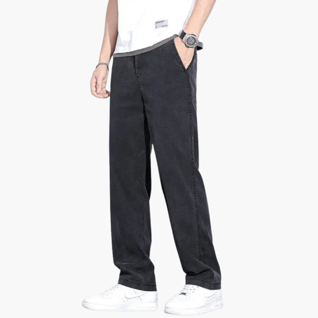 Comfortable Fit Men's Stretch Jeans with Pockets