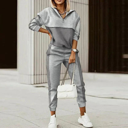 Fashionable Women's Printed Jogger Set