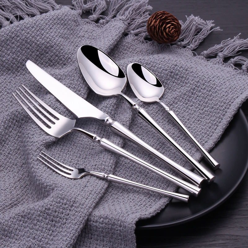 Shiny Metal Silverware Set with Mirror Finish - Nocini