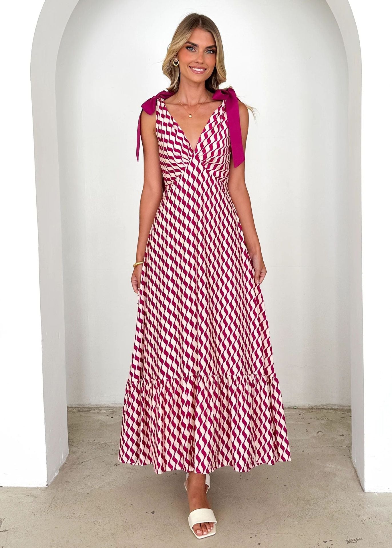 Loose Fit V-Neck Maxi Dress with Adjustable Waist