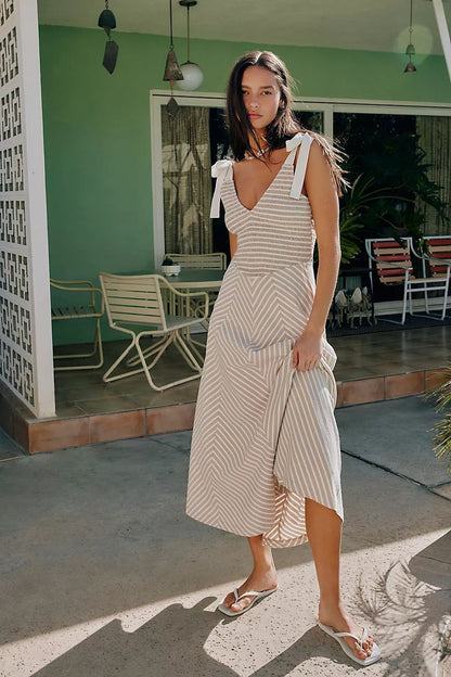 Relaxed Fit V-Neck Maxi Dress with Adjustable Straps