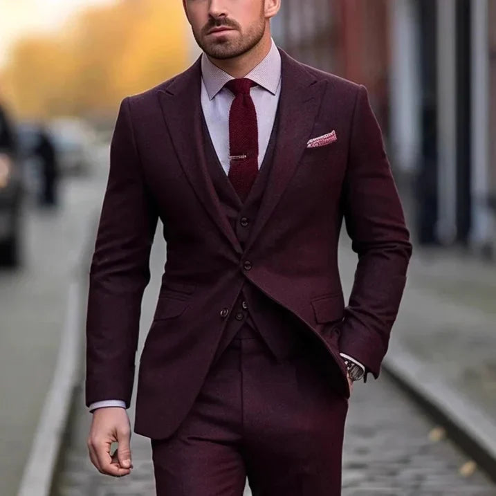Classic Fit Men's 3 Piece Suit