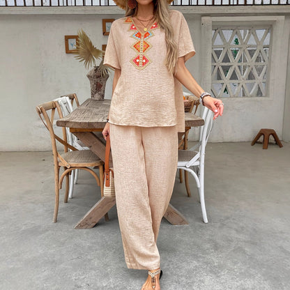Comfortable Women's Jumpsuit with V-Neck and Wide Legs - Nocini