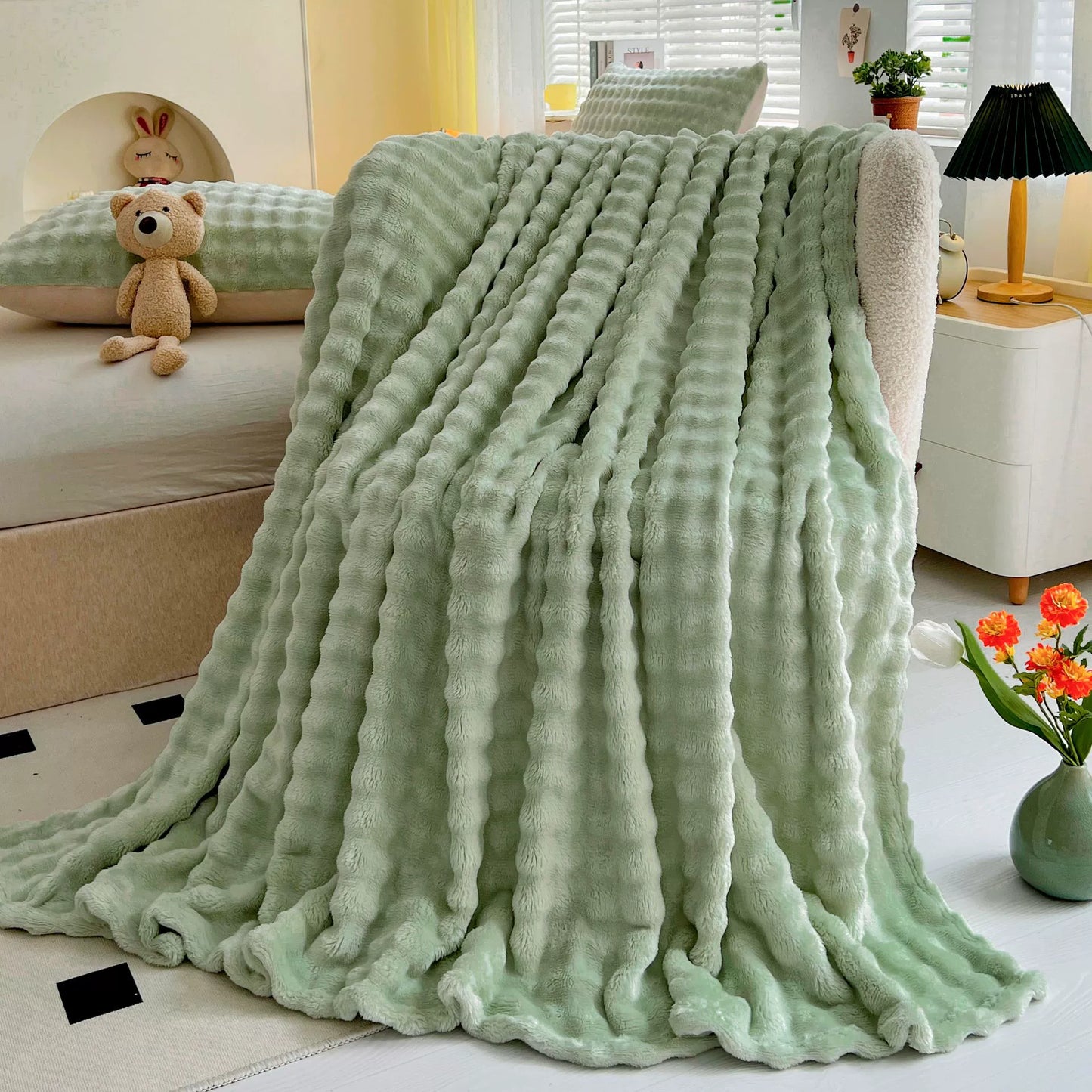 Soft Quilted Throw Blanket With Thick Texture