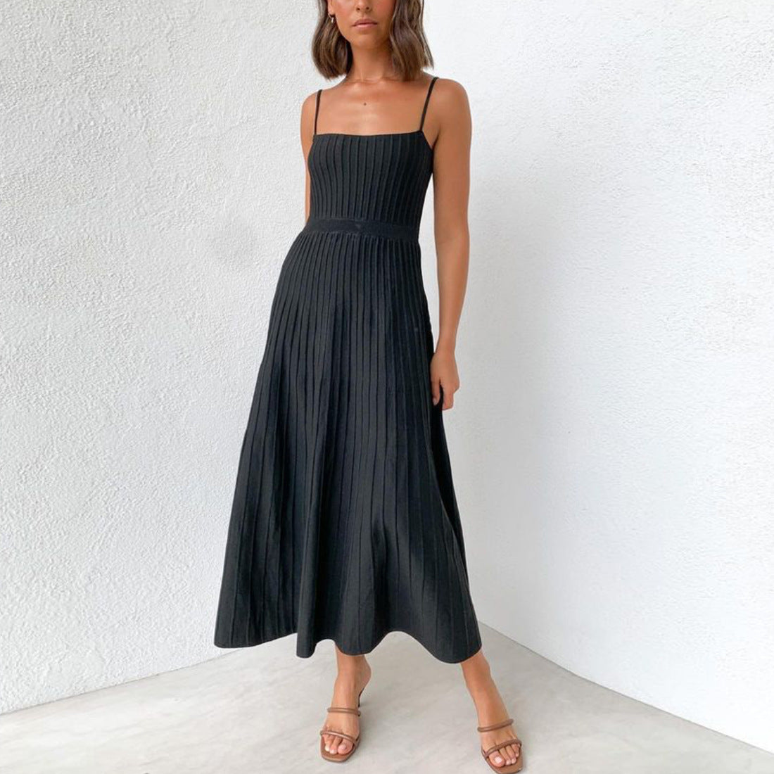 Elegant Long Dress - Fitted Waist - Flowy Skirt - Comfy Straps