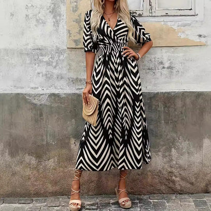 Casual Fit Floral Midi Dress with V Neck and Belt