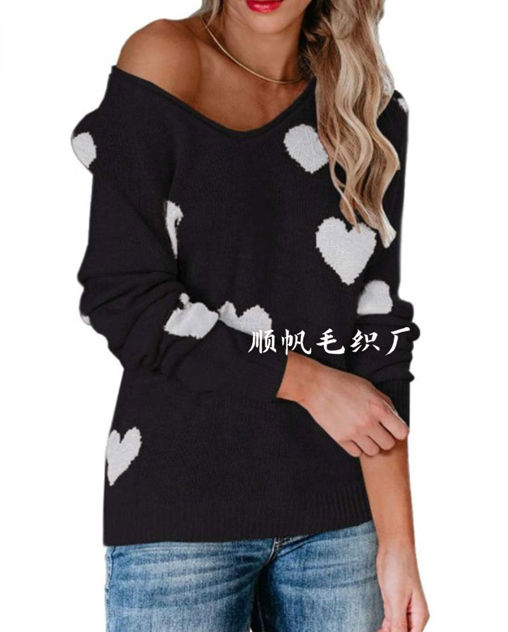 Cozy Heart Pattern Crew Neck Sweater
