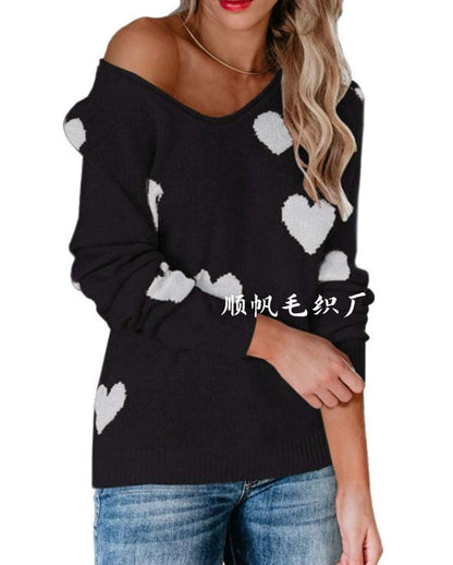Cozy Heart Pattern Crew Neck Sweater