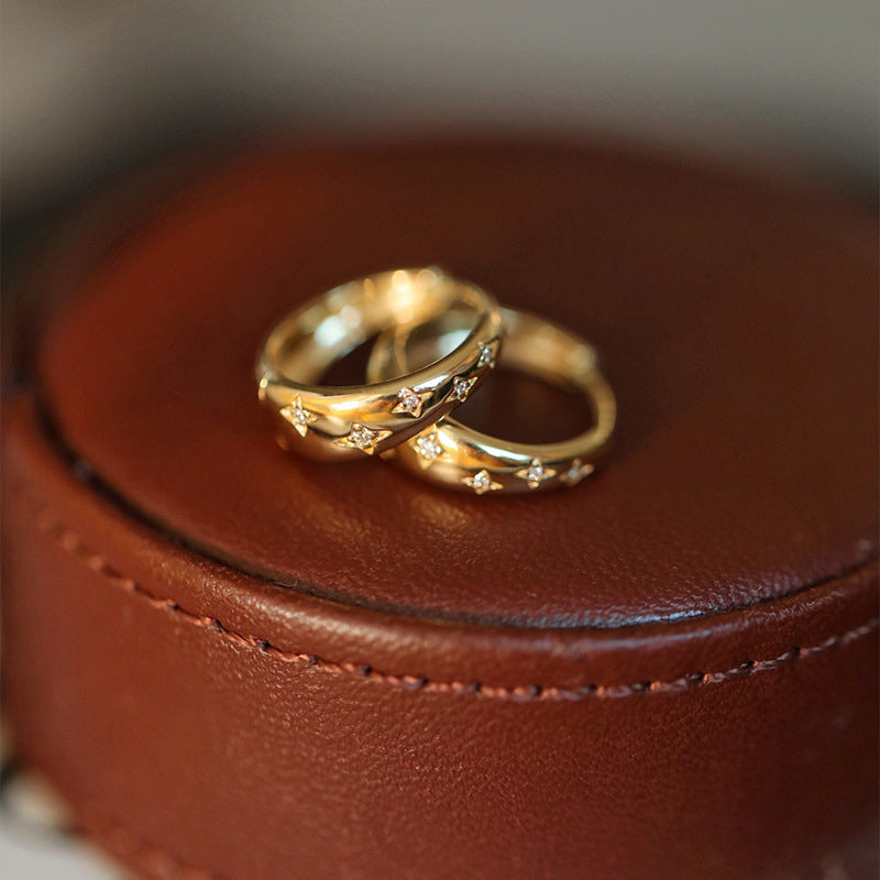Elegant Metallic Hoop Earrings - Nocini