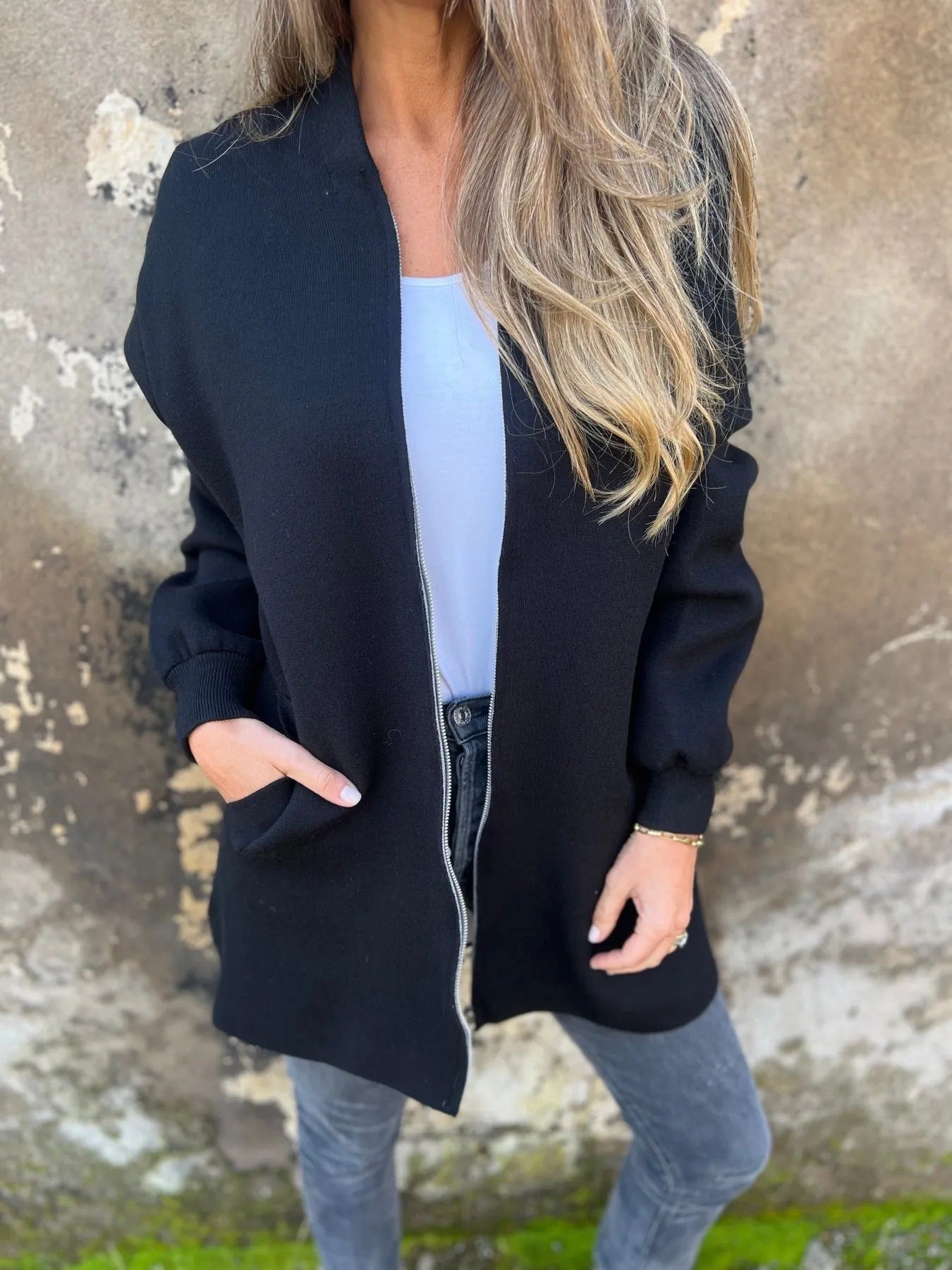 Casual Women's Zip Up Hooded Sweatshirt with Pockets