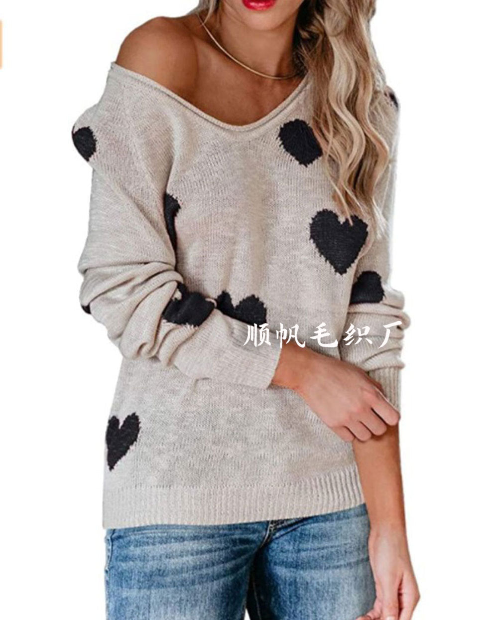 Cozy Heart Pattern Crew Neck Sweater