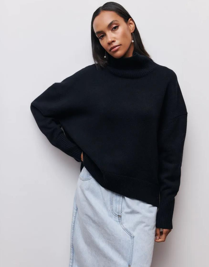 Cozy Women's Crew Neck Jumper Soft Oversized Fit