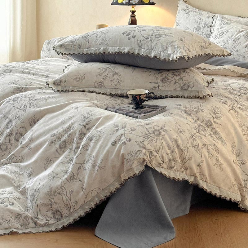 Elegant Flower Pattern Soft Bed Sheets Set