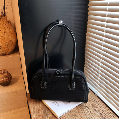 Small Chic Shoulder Handbag - Nocini