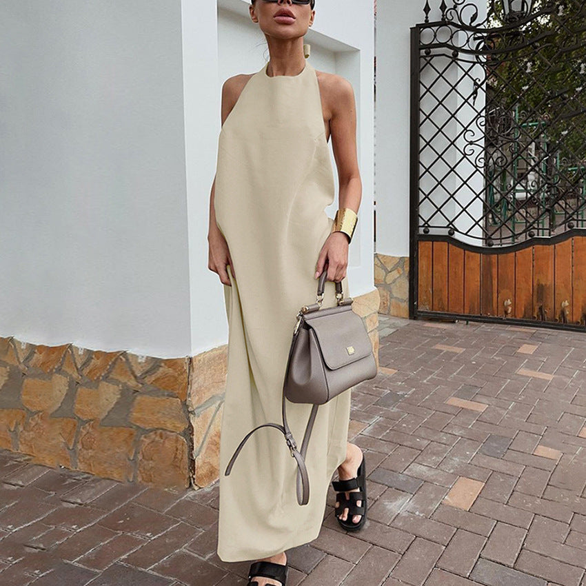 Casual Long Maxi Dress with Flowy Halter Neck Design - Nocini
