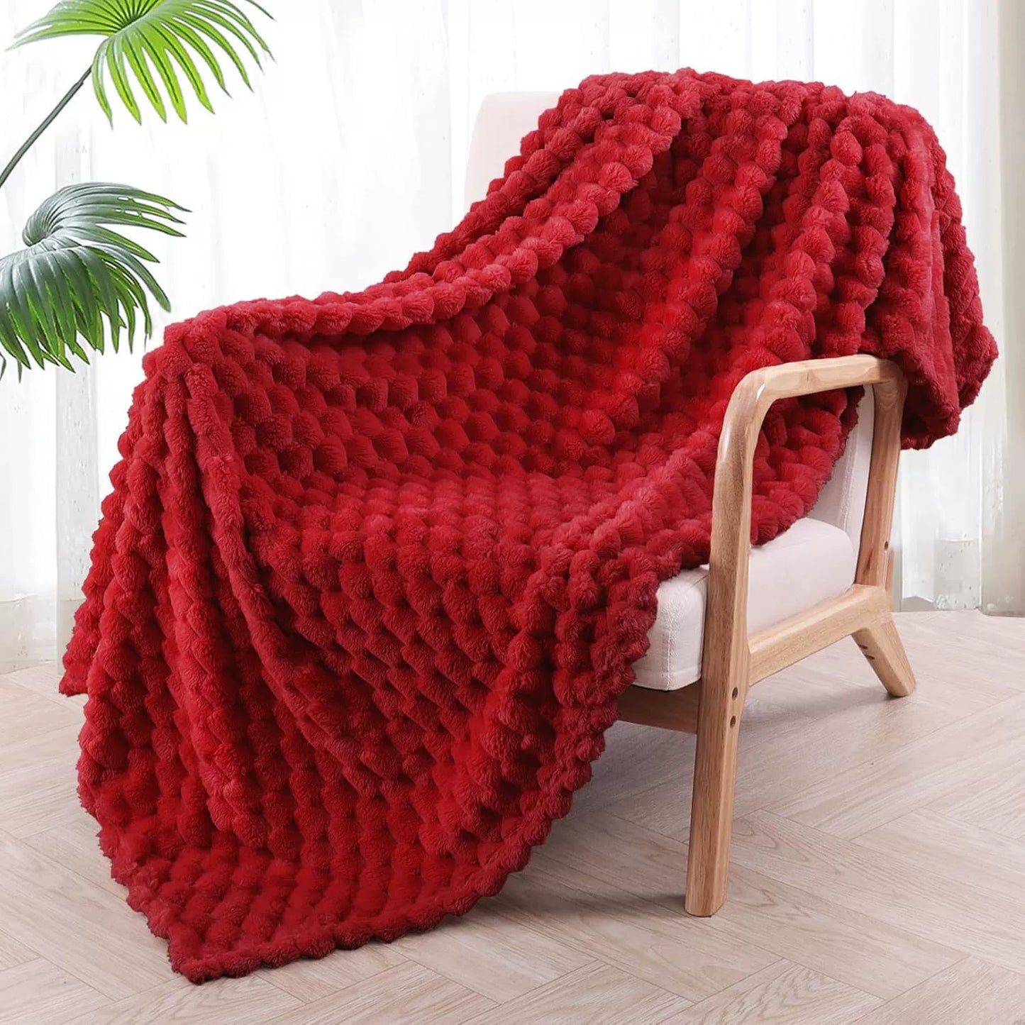 Soft Plush Fleece Throw Blanket With Bubble Pattern