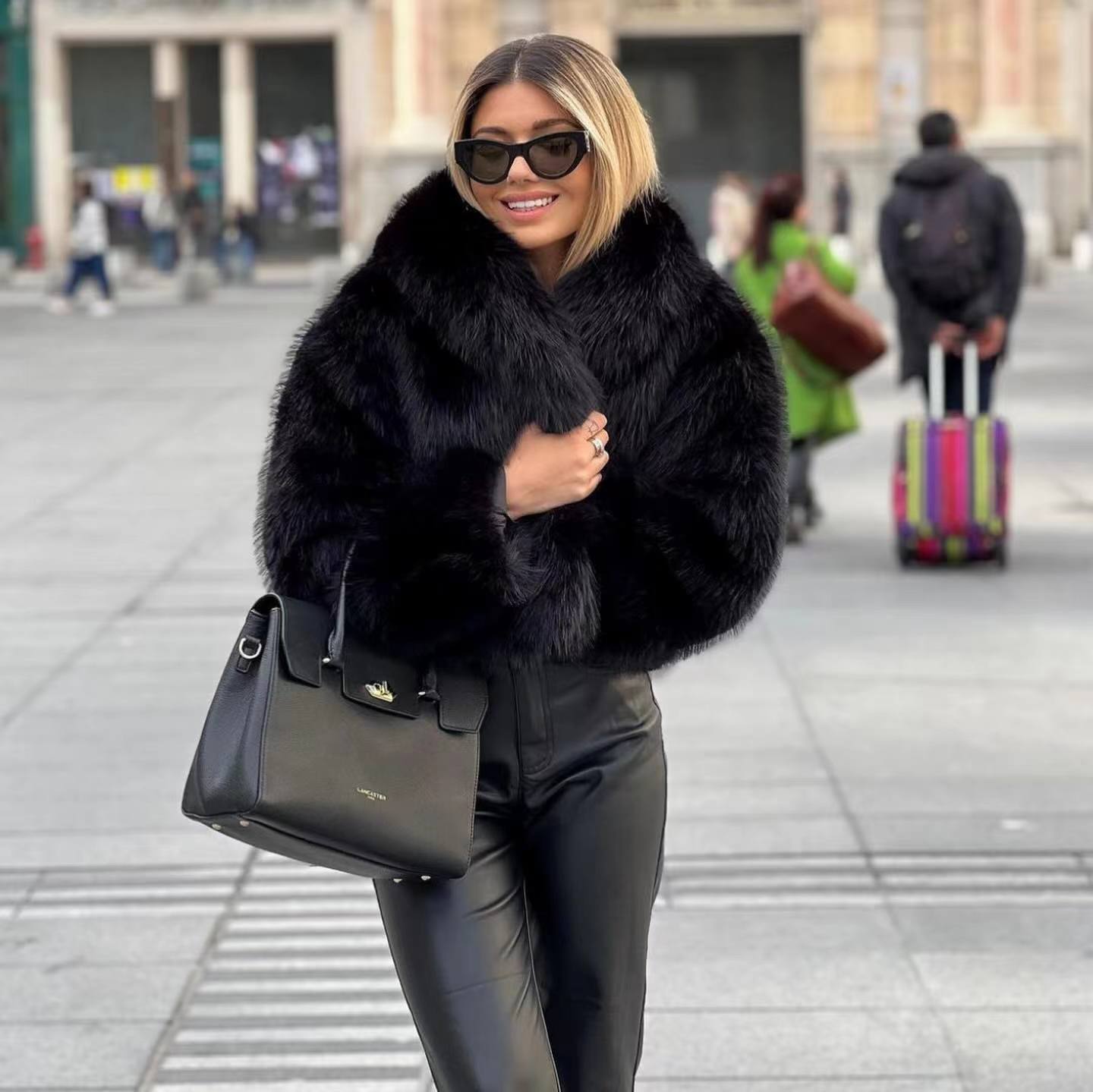 Plush Faux Fur Women's Coat - Warm Oversized Parka - Nocini