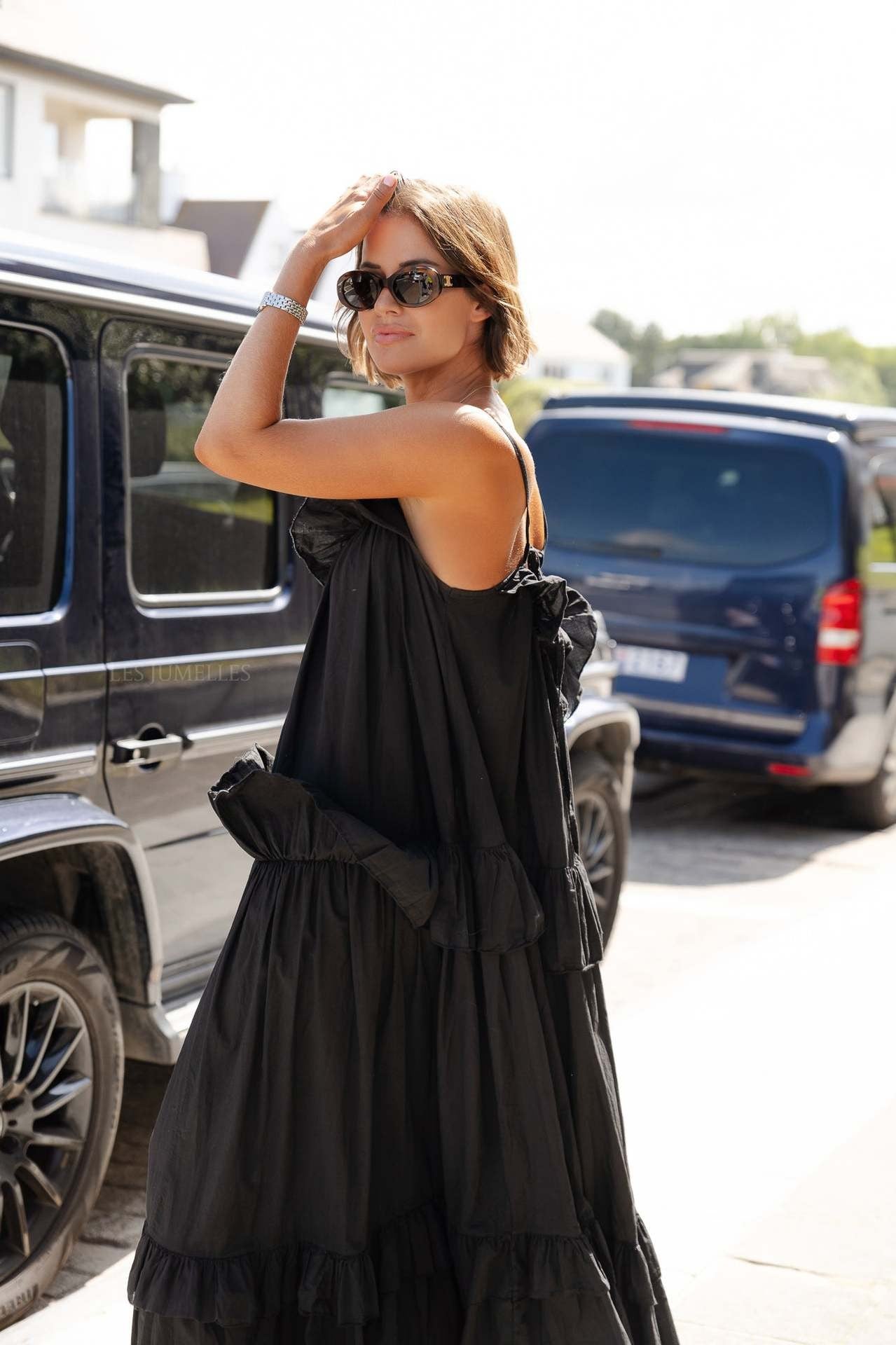 Loose Fit Women's Maxi Dress with Ruffled Neckline