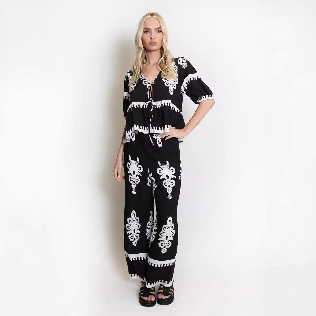 Comfortable 2 Piece Women's Outfit Set - Nocini