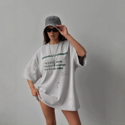 Relaxed Fit Women's Casual Tee with Soft Vintage Graphic - Nocini